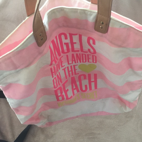 Victoria’s Secret beach bag - Picture 2 of 3